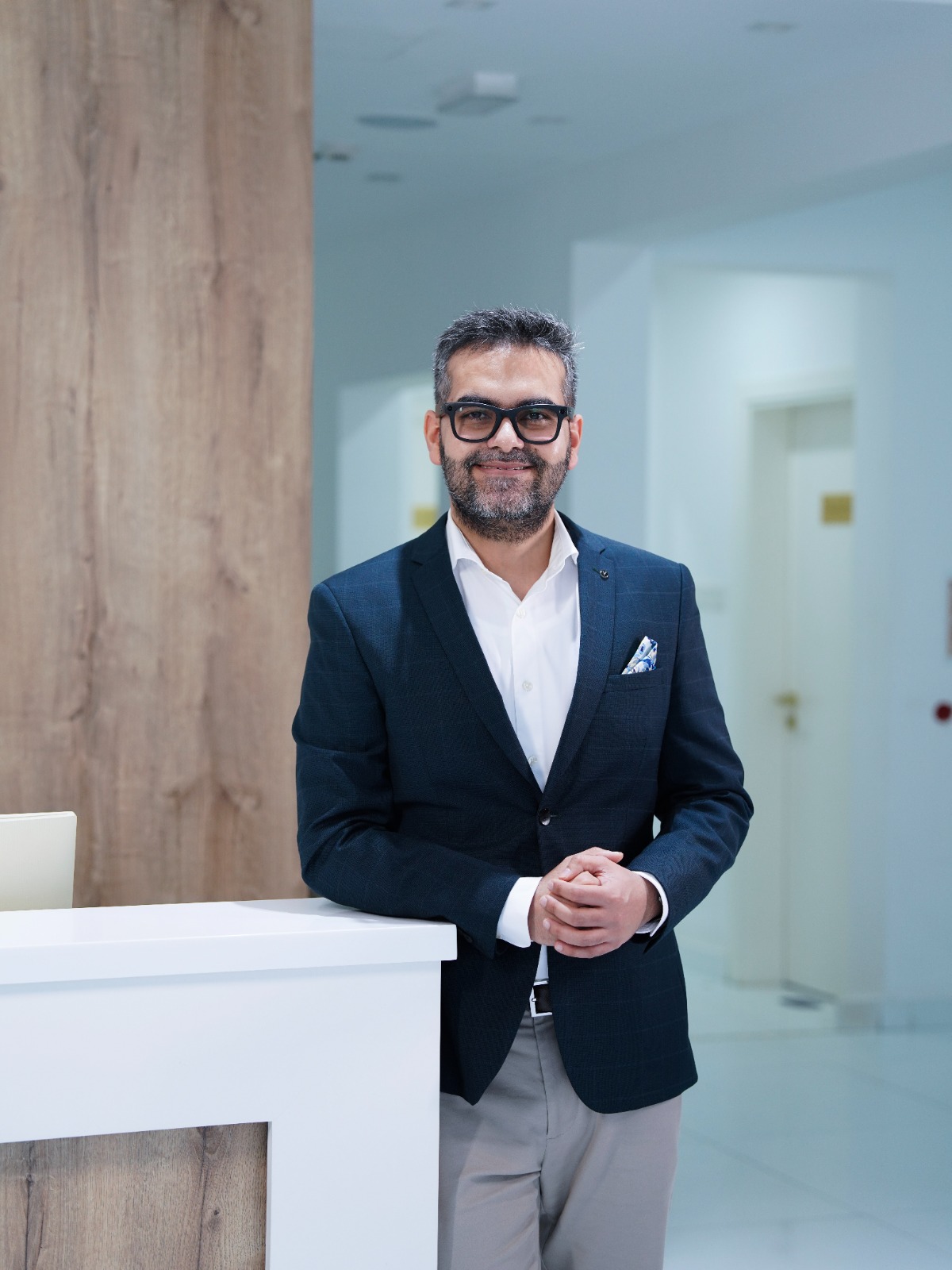 Dr. Vikesh Vij